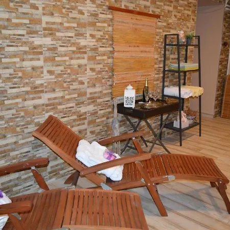 Maredis Rero 酒店 Kořenov